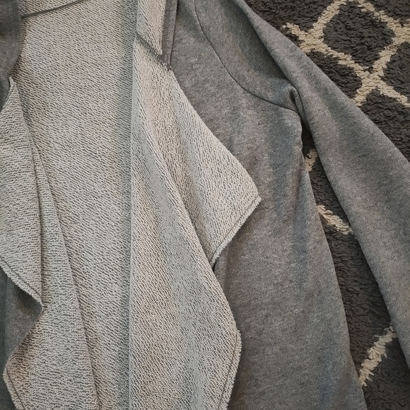 Juicy Couture Hooded Duster Sweater  Size Medium - Picture 3 of 10